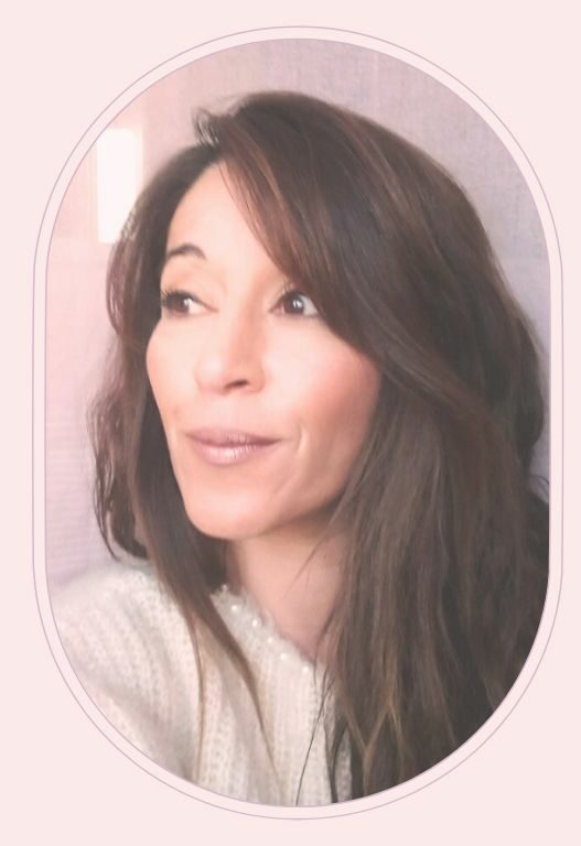 Grey and White Aesthetic Polaroid Photo Collage Christmas Facebook Cover (Présentation (43))